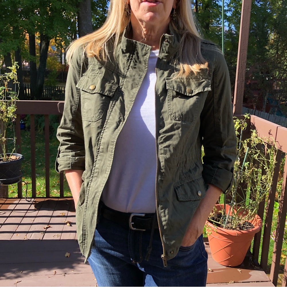 “Charlotte Russe” military jacket, roll-tab sleeves, front zip - Junior size S